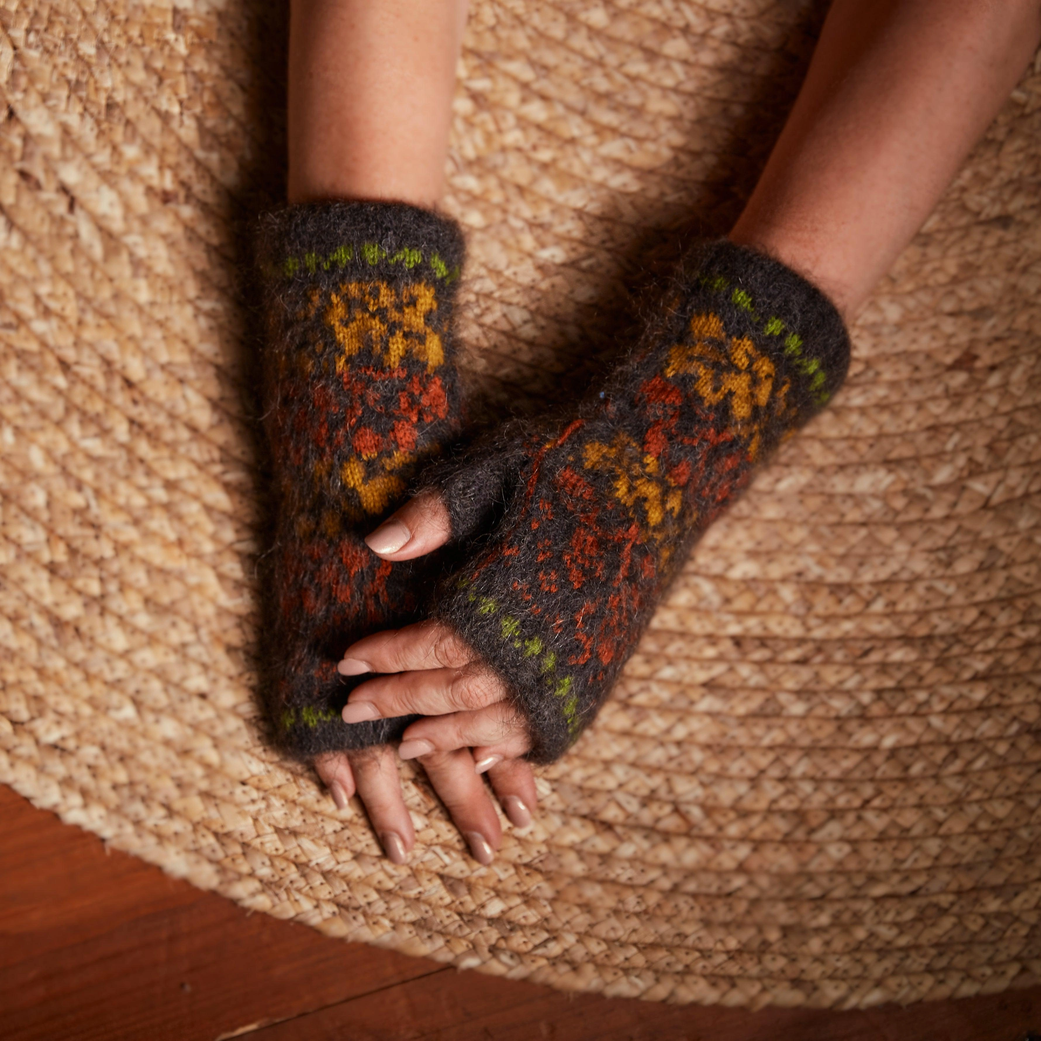 Cozy Autumn Goat Wool Fingerless Gloves for Women